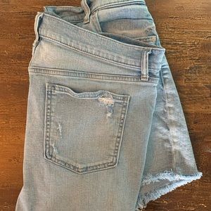 Gap high-rise distressed jean shorts 4inch length
